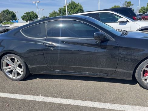 Used 2012 Hyundai Genesis 3.8 image 5