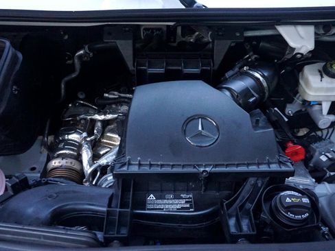 Used 2023 Mercedes-Benz Sprinter 2500 image 29