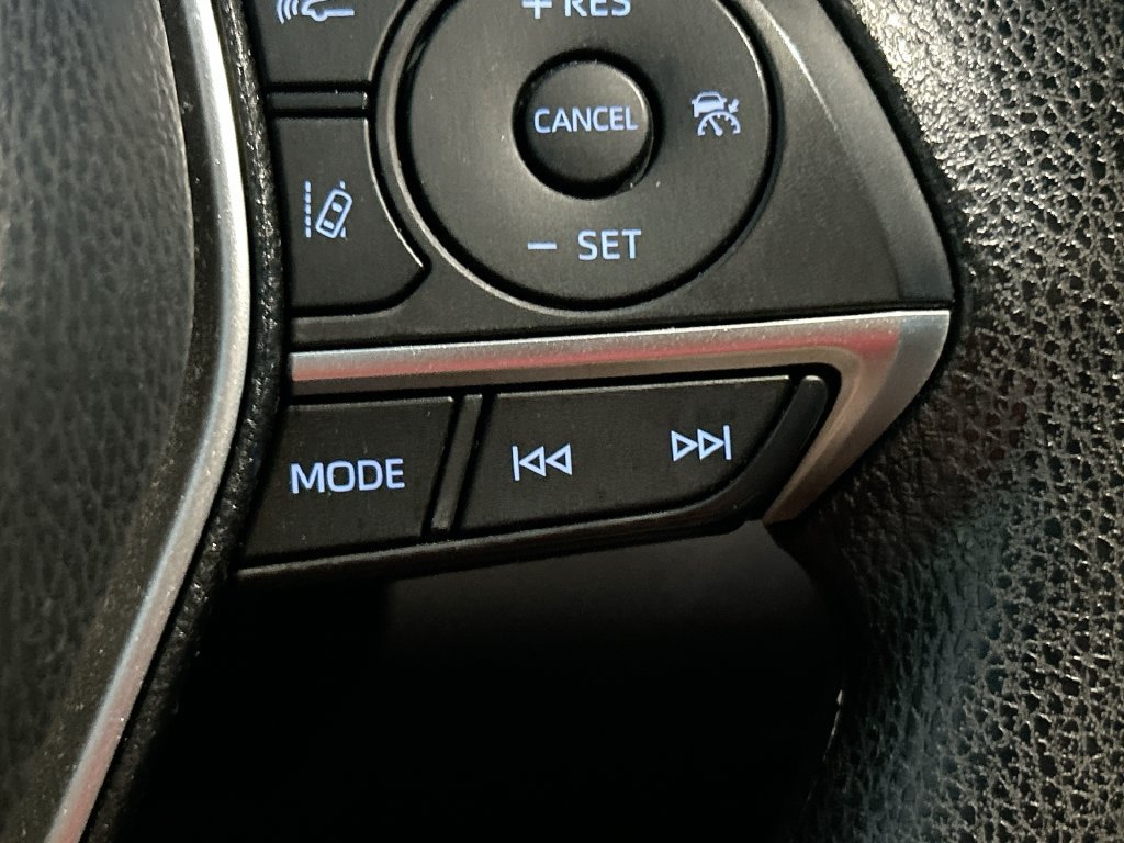 Used 2024 Toyota Camry LE w/ Convenience Package FWD image 17