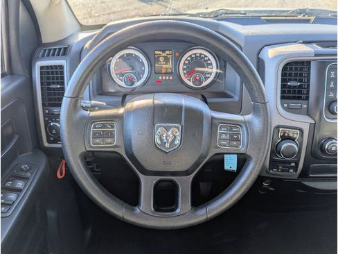 Used 2017 RAM 1500 Express image 24