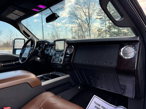 Used 2014 Ford F350 Platinum w/ Platinum Package image 19
