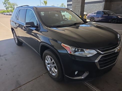 Used 2020 Chevrolet Traverse LT FWD image 6