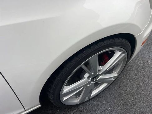 Used 2014 Volkswagen GTI Wolfsburg Edition image 31