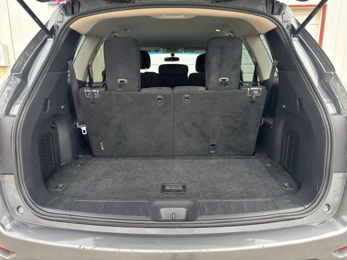 Used 2015 Nissan Pathfinder S image 11