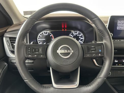 Used 2023 Nissan Rogue SV w/ SV Premium B Package AWD/4WD image 12