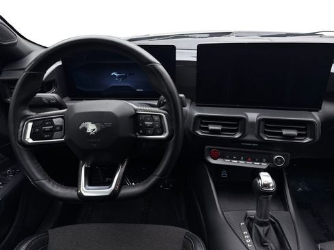 Used 2025 Ford Mustang Coupe image 47