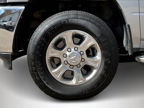 Used 2024 RAM 2500 Big Horn AWD/4WD image 35