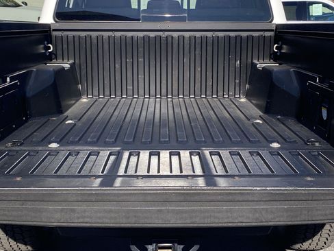 Used 2017 Toyota Tacoma TRD Sport image 28