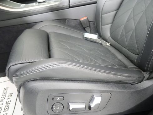 Certified 2025 BMW X5 sDrive40i w/ Premium Package image 10