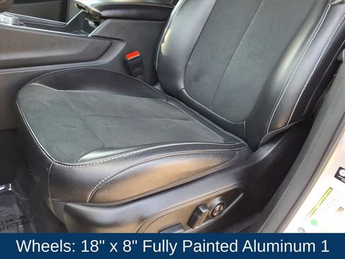 Used 2025 Jeep Grand Cherokee Altitude AWD/4WD image 18