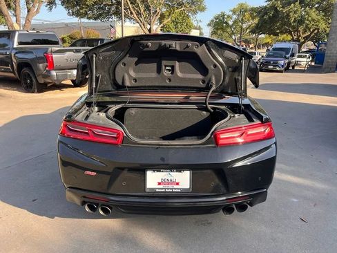 Used 2016 Chevrolet Camaro SS RWD image 9
