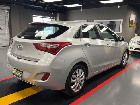 Used 2016 Hyundai Elantra GT FWD image 5