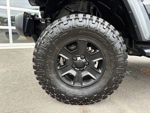 Used 2024 Jeep Wrangler Sport AWD/4WD image 10