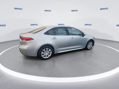 Used 2022 Toyota Corolla LE image 9