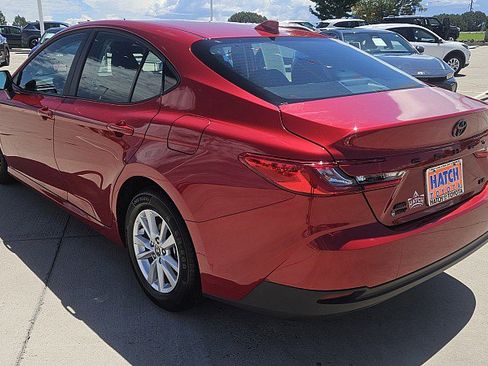 Used 2025 Toyota Camry LE AWD/4WD image 23