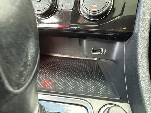 Used 2019 Volkswagen Jetta SEL FWD image 32