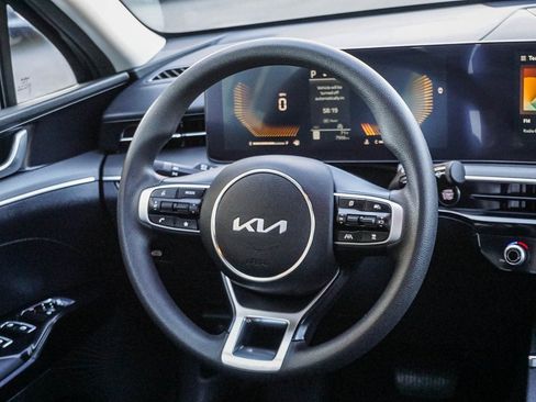 Used 2025 Kia K5 LXS image 16