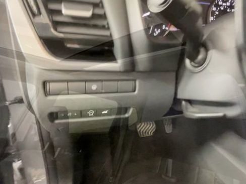 Used 2023 Nissan Rogue SL AWD/4WD image 24