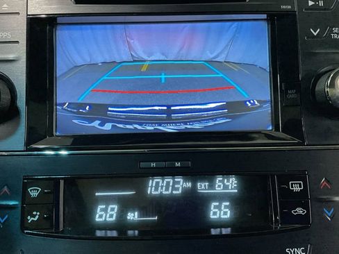 Used 2018 Toyota Avalon XLE image 17