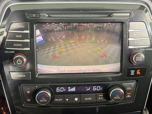 Used 2019 Nissan Maxima 3.5 SL w/ Floor Mat Group FWD image 19