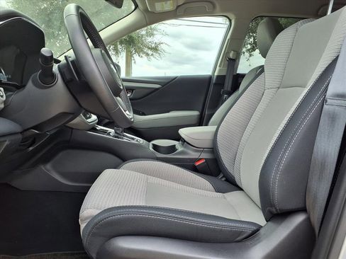 Certified 2025 Subaru Outback Premium image 3