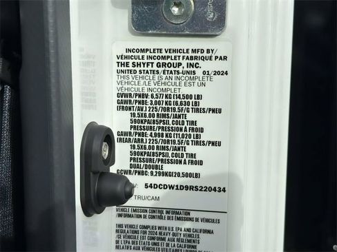 New 2024 Chevrolet Low Cab Forward image 31