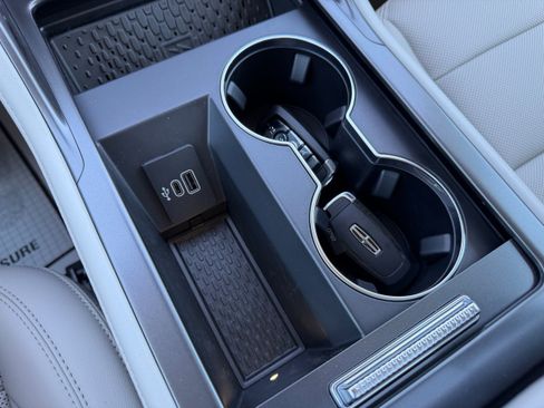 New 2026 Lincoln Nautilus Premier AWD/4WD image 28