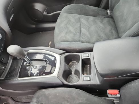 Used 2016 Nissan Rogue SV w/ SV Premium Package image 11