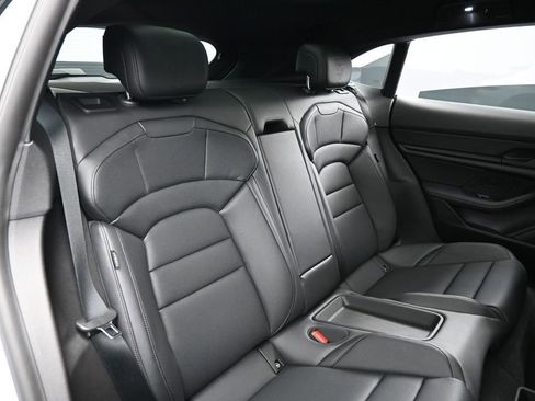 Certified 2024 Porsche Taycan 4 Cross Turismo AWD/4WD image 26