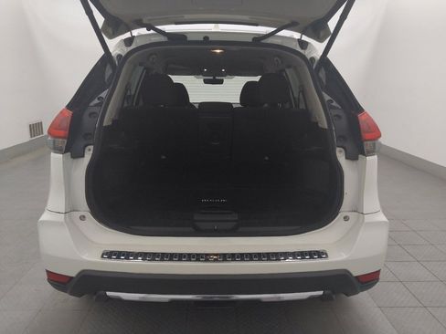 Used 2018 Nissan Rogue SV FWD image 29