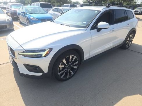 Used 2021 Volvo V60 T5 Cross Country w/ Climate Package AWD/4WD image 6