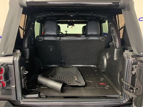Used 2022 Jeep Wrangler Unlimited Rubicon w/ Safety Group AWD/4WD image 34