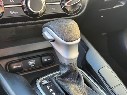 Certified 2025 Kia Soul LX image 23