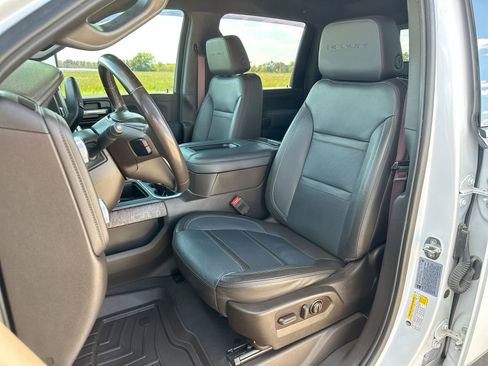 Used 2022 GMC Sierra 3500 Denali w/ Technology Package image 11