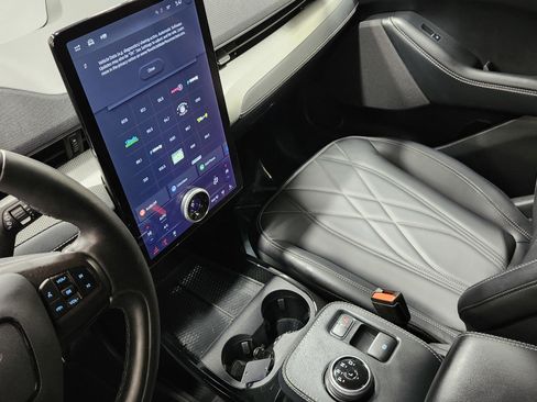 Used 2021 Ford Mustang Mach-E Select w/ Comfort/Technology Package image 31