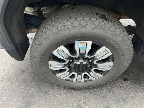 Used 2024 GMC Sierra 2500 Denali w/ Denali Reserve Package image 35