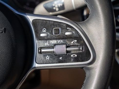 Used 2021 Mercedes-Benz GLC 300 4MATIC image 21