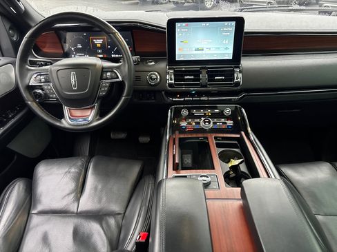 Used 2020 Lincoln Navigator Reserve w/ Equipment Group 208A Reserve image 28