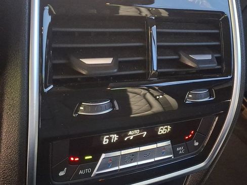 Used 2026 BMW X5 xDrive40i AWD/4WD image 11