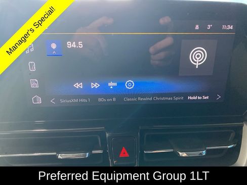 Used 2025 Chevrolet TrailBlazer LT image 2