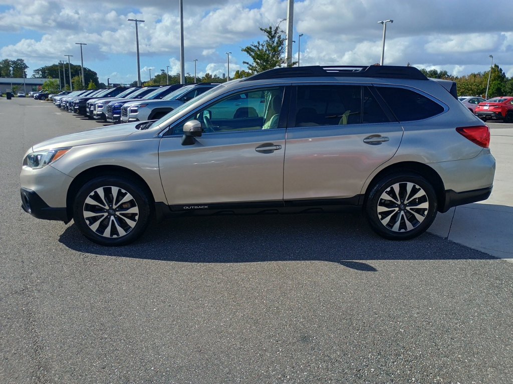 Used 2017 Subaru Outback 2.5i Limited AWD/4WD image 8