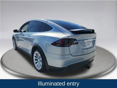 Used 2018 Tesla Model X 75D image 13