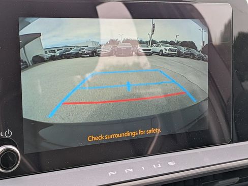 Used 2023 Toyota Prius XLE FWD image 14