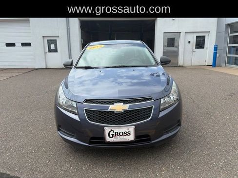 Used 2013 Chevrolet Cruze LS FWD image 3