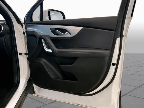 Used 2022 Chevrolet Blazer LT FWD image 20