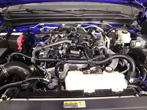 Used 2025 Toyota Tacoma TRD Off-Road image 19