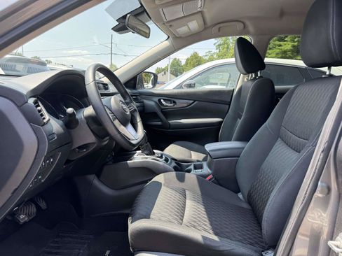 Used 2020 Nissan Rogue SV AWD/4WD image 11