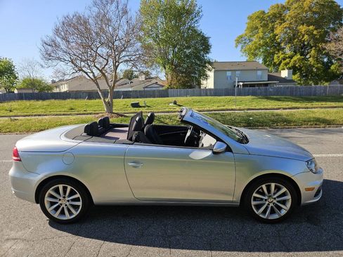 Used 2015 Volkswagen Eos Komfort image 13