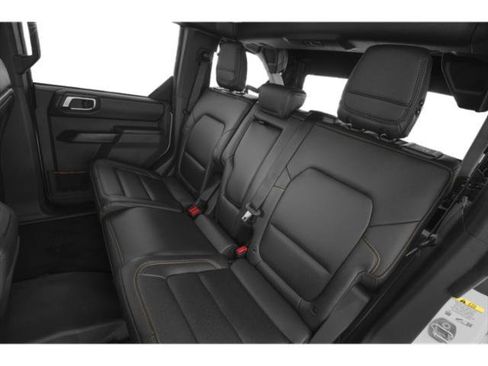 Used 2025 Ford Bronco Badlands image 12