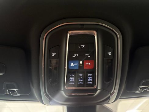 New 2026 Jeep Grand Cherokee L Limited w/ Limited Altitude Package RWD image 17